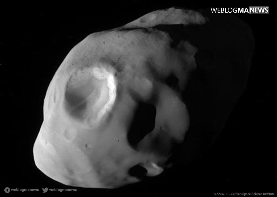 تصویر امروز (14دی ) ناسا از قمر پاندورا(Pandora  )